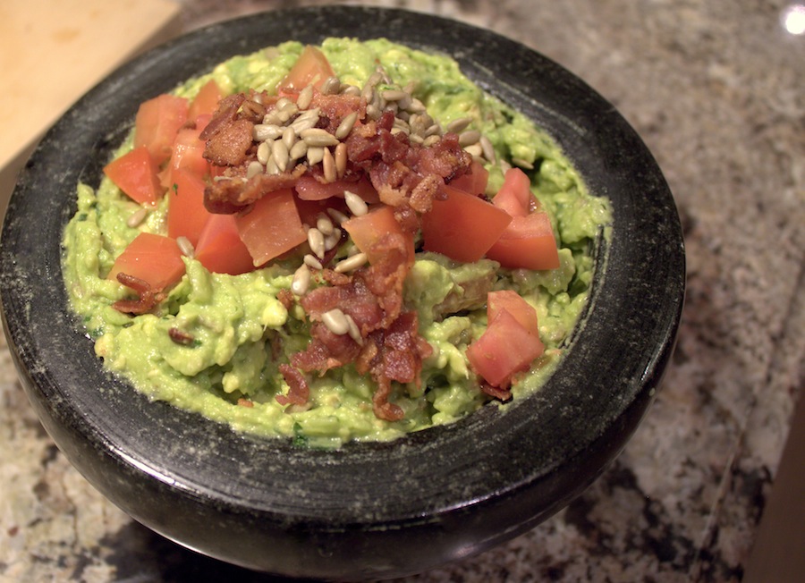 guacamolerecipewithbacon Full Thyme FoodieFull Thyme Foodie